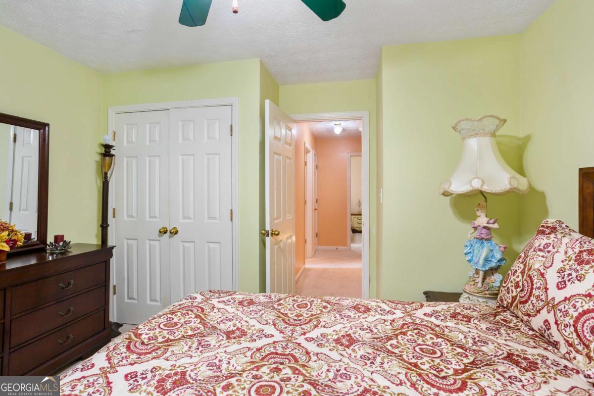 435 Crosshaven Way