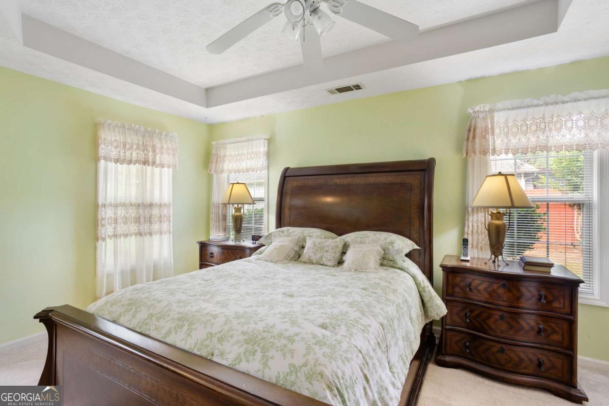 435 Crosshaven Way