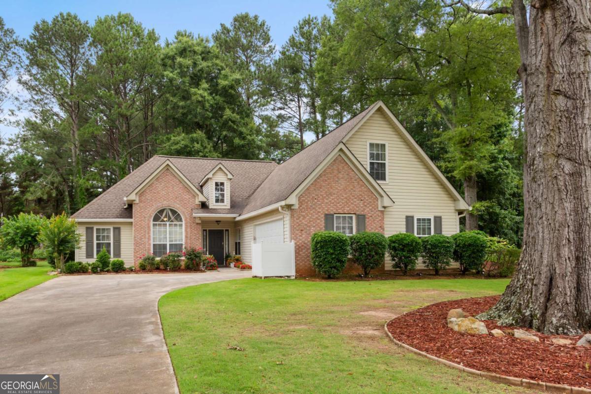 435 Crosshaven Way