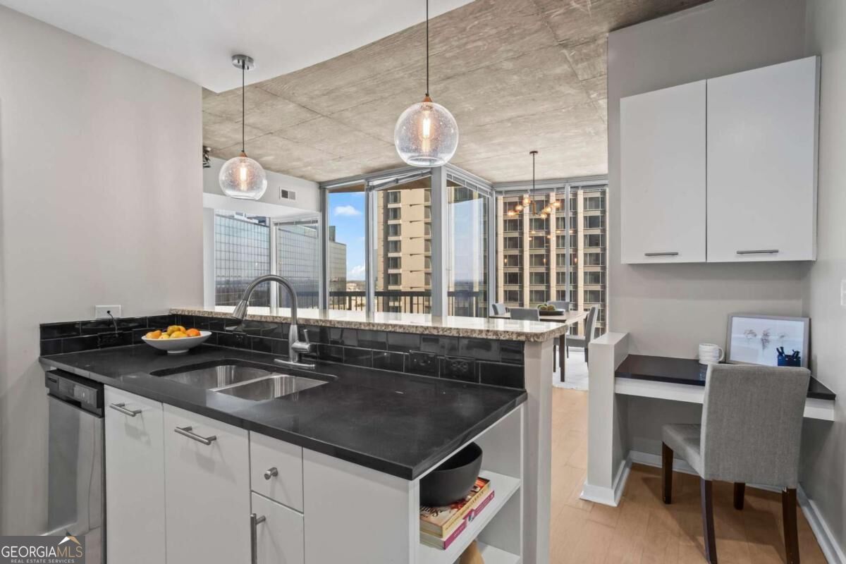 3324 Peachtree Road NE # 901