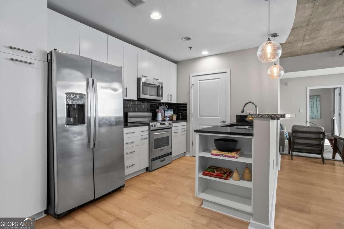 3324 Peachtree Road NE # 901