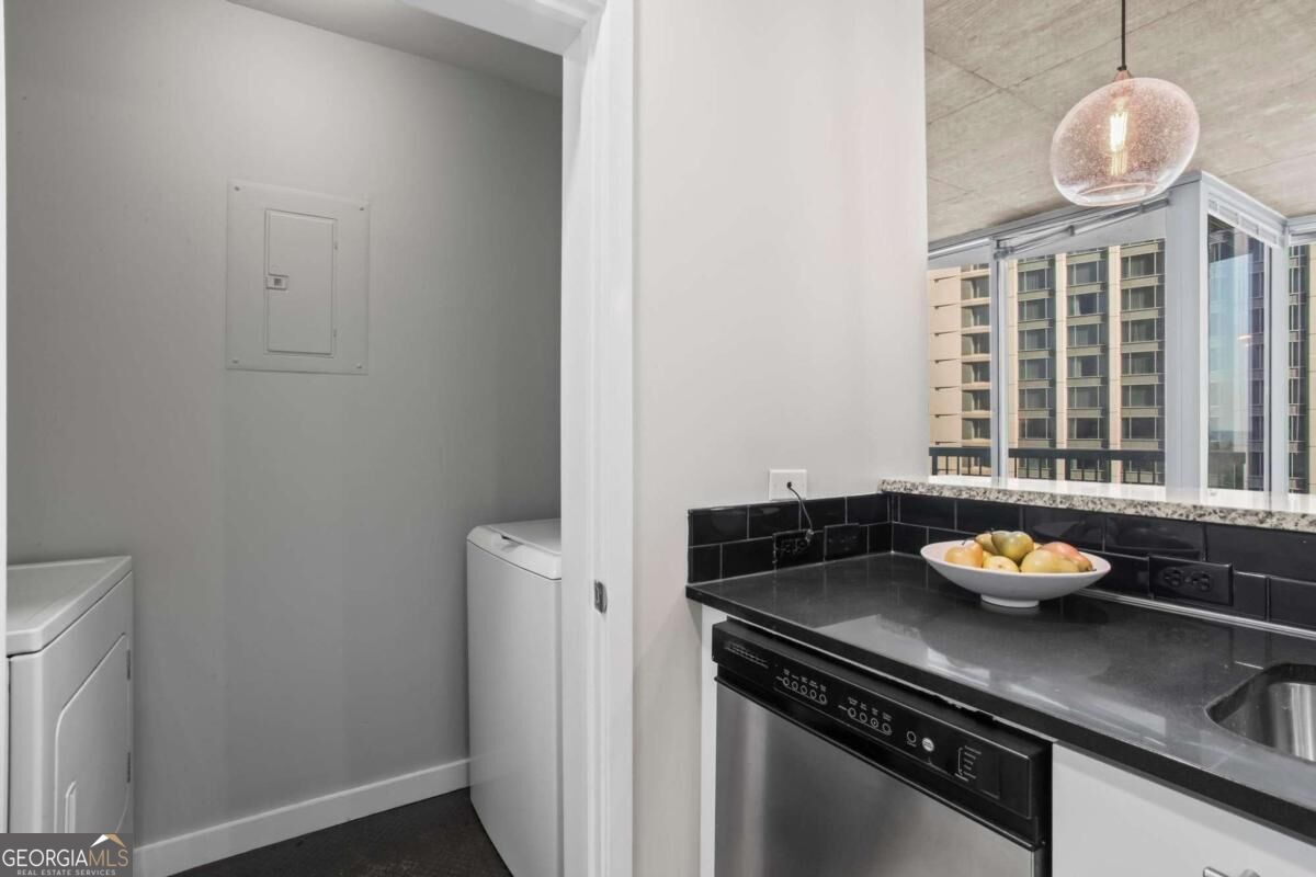 3324 Peachtree Road NE # 901