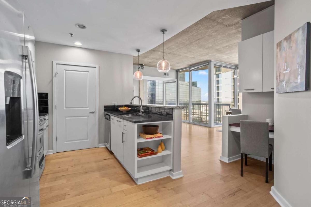 3324 Peachtree Road NE # 901