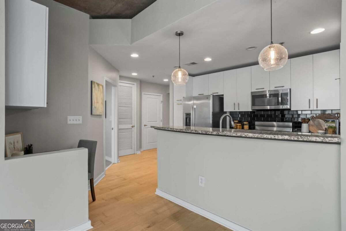3324 Peachtree Road NE # 901