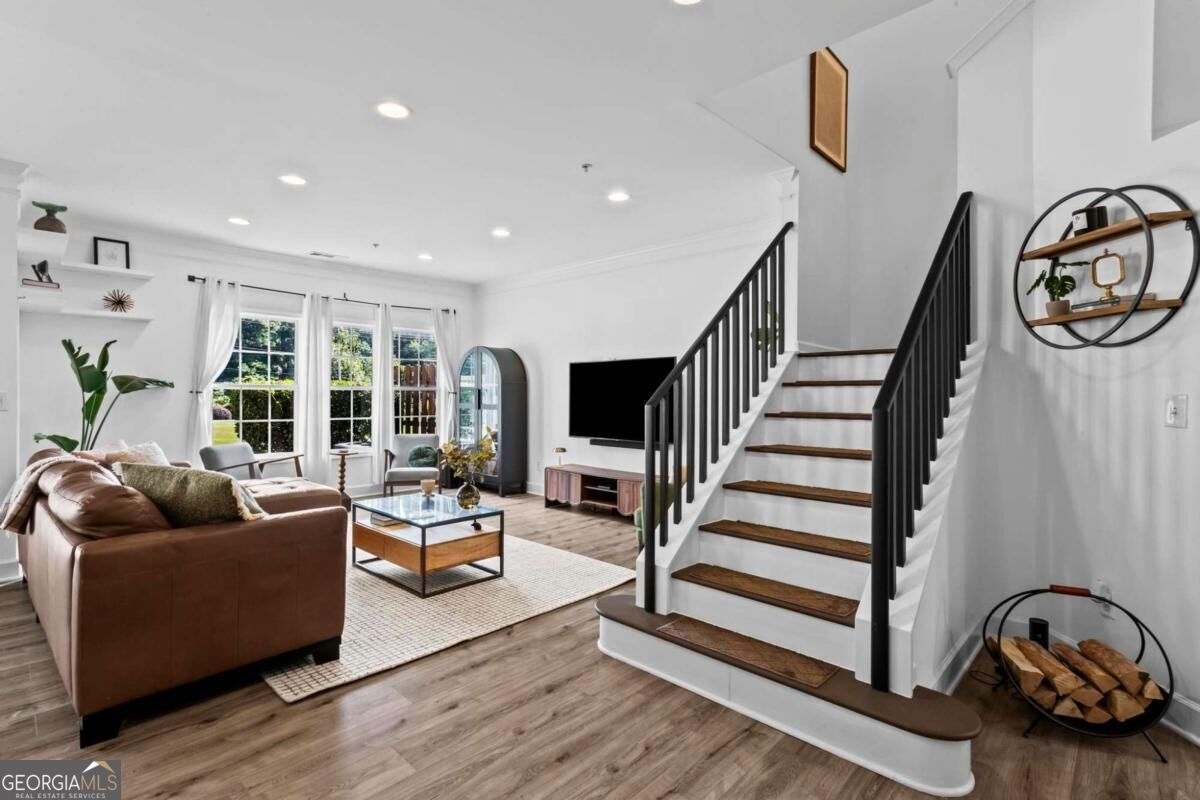 305 Glen Ivy