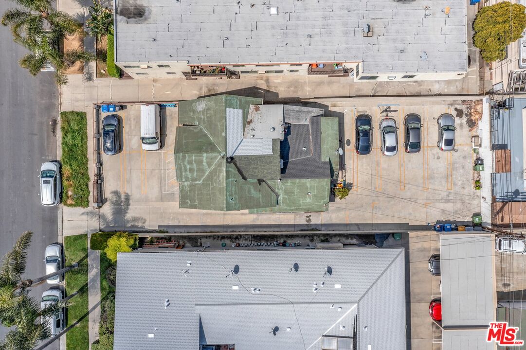 4843 Rosewood Ave