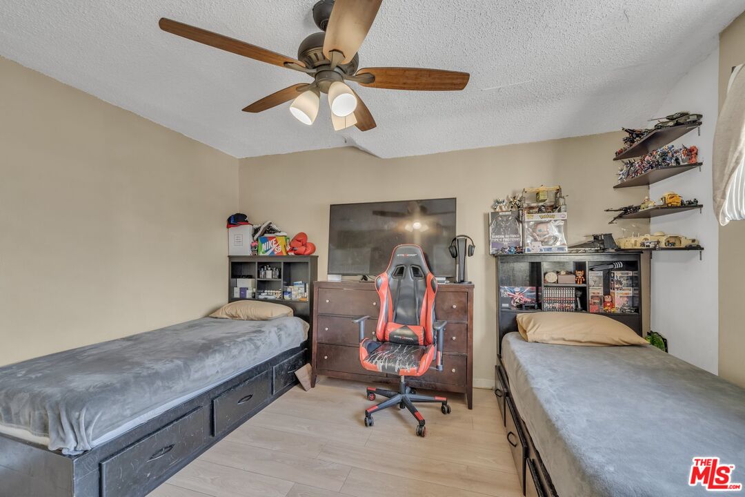 4843 Rosewood Ave