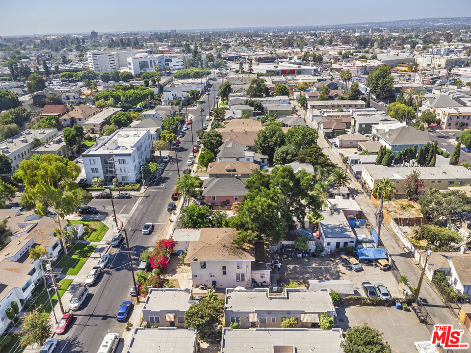 1627 S Burlington Ave