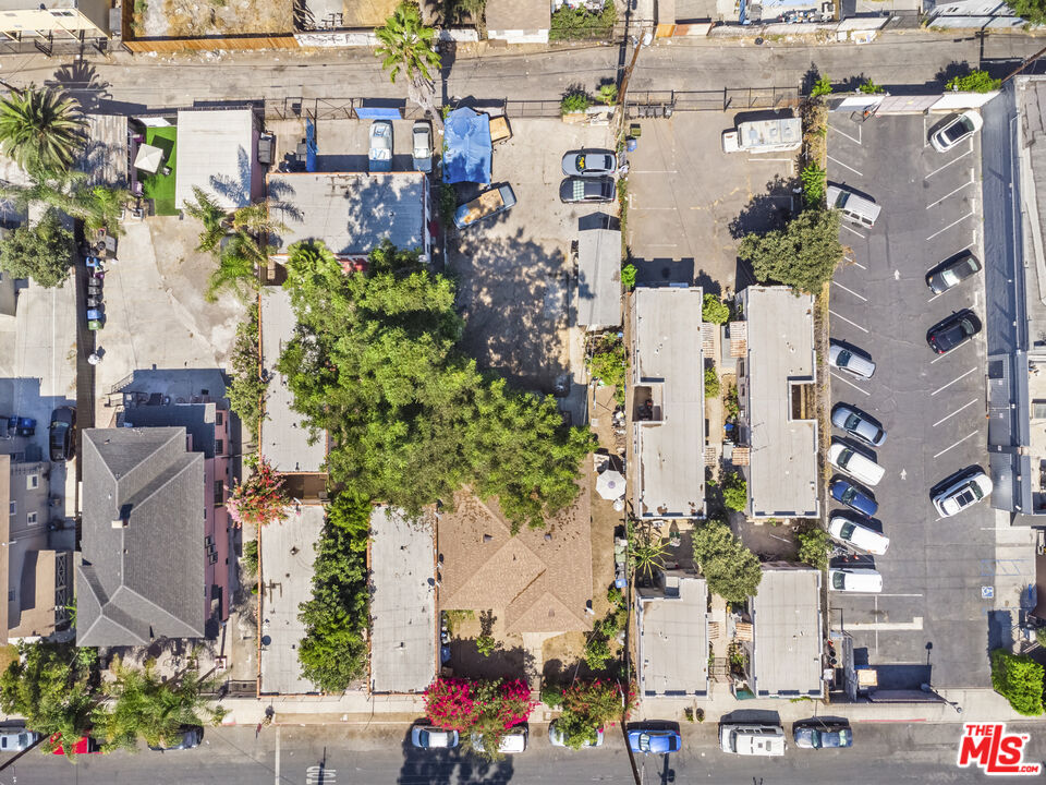 1627 S Burlington Ave