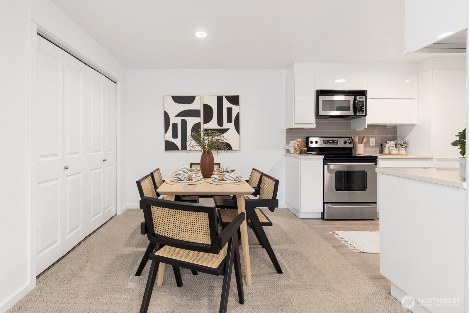 221 9th Street Unit: C301