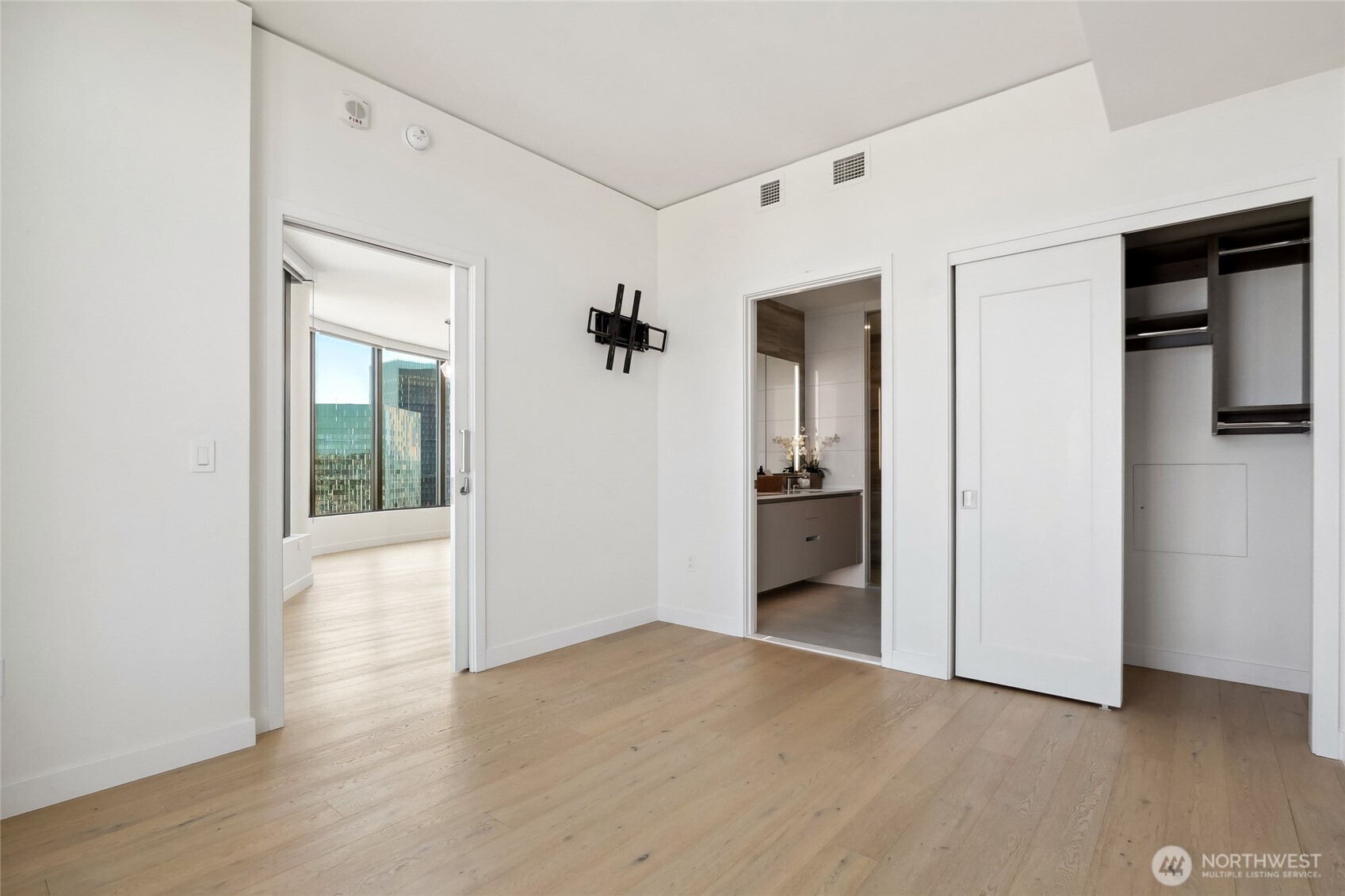2510 6th Avenue Unit: 2602