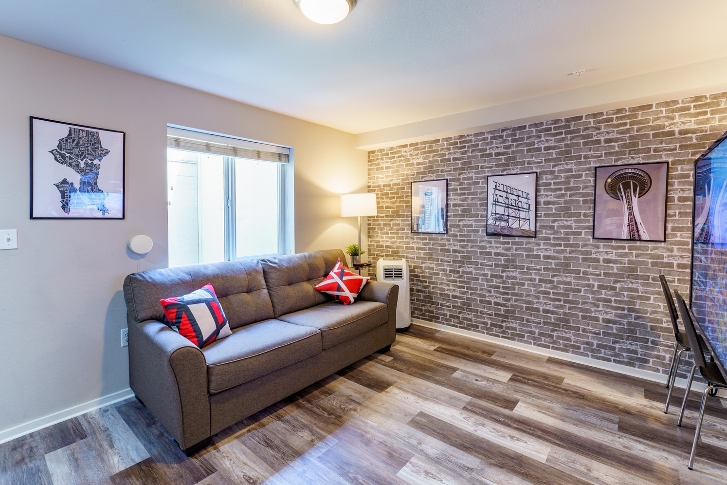 425 Vine Street Unit: 419
