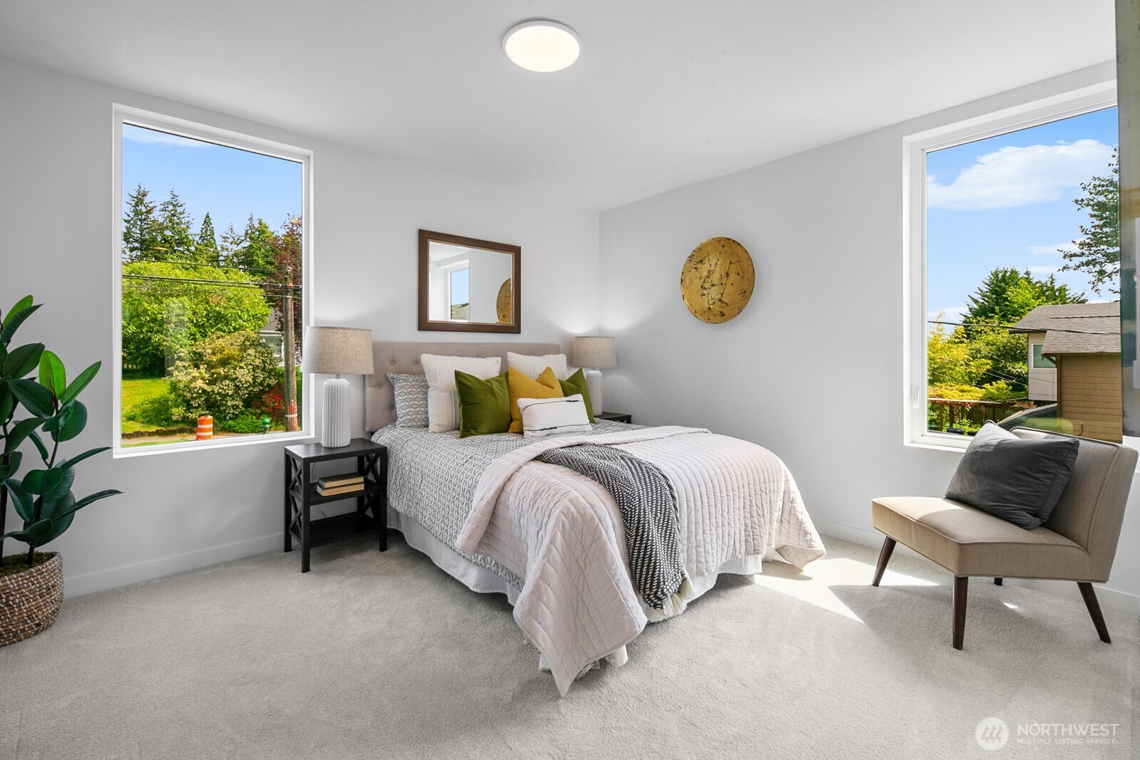 8825 Wallingford Avenue N