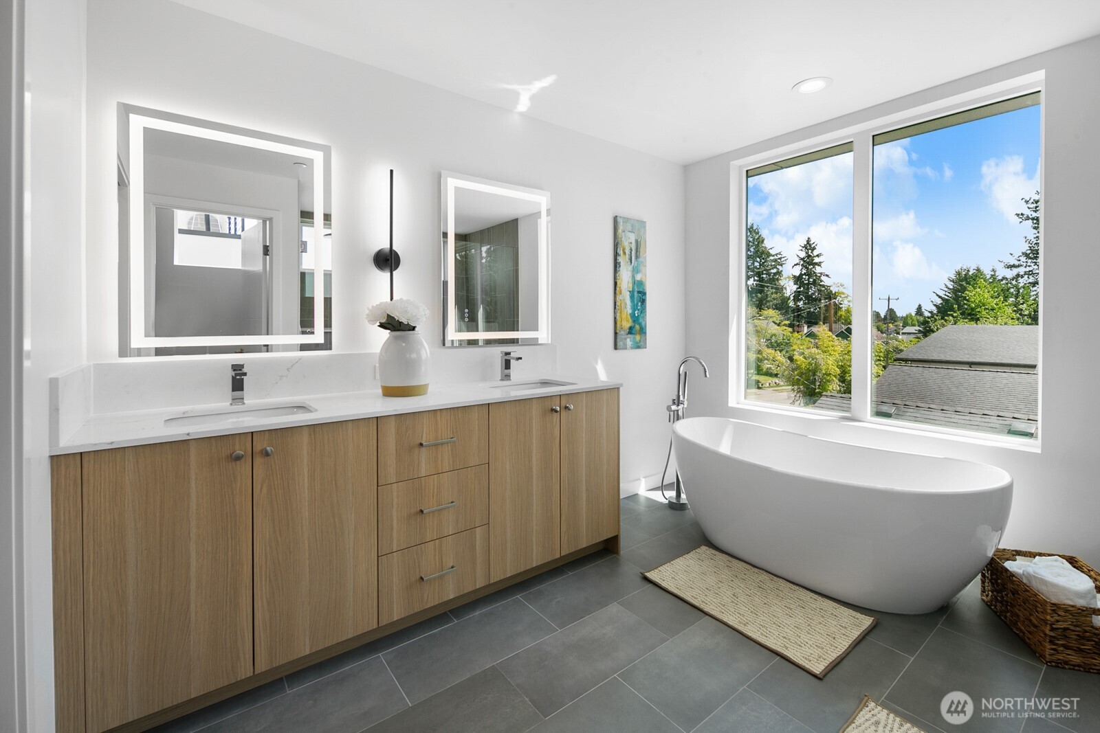 8825 Wallingford Avenue N