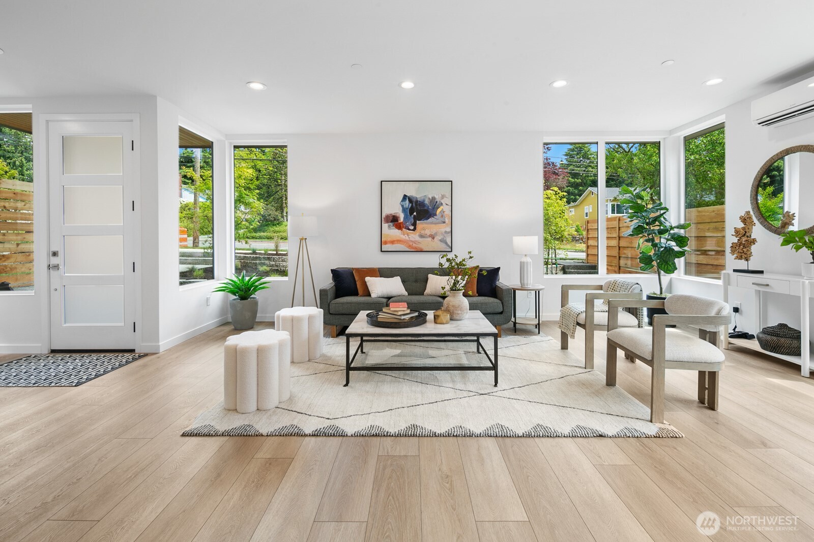 8825 Wallingford Avenue N