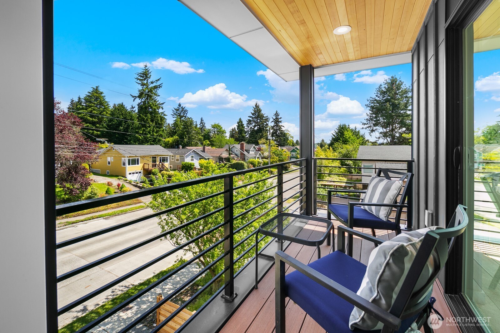 8825 Wallingford Avenue N