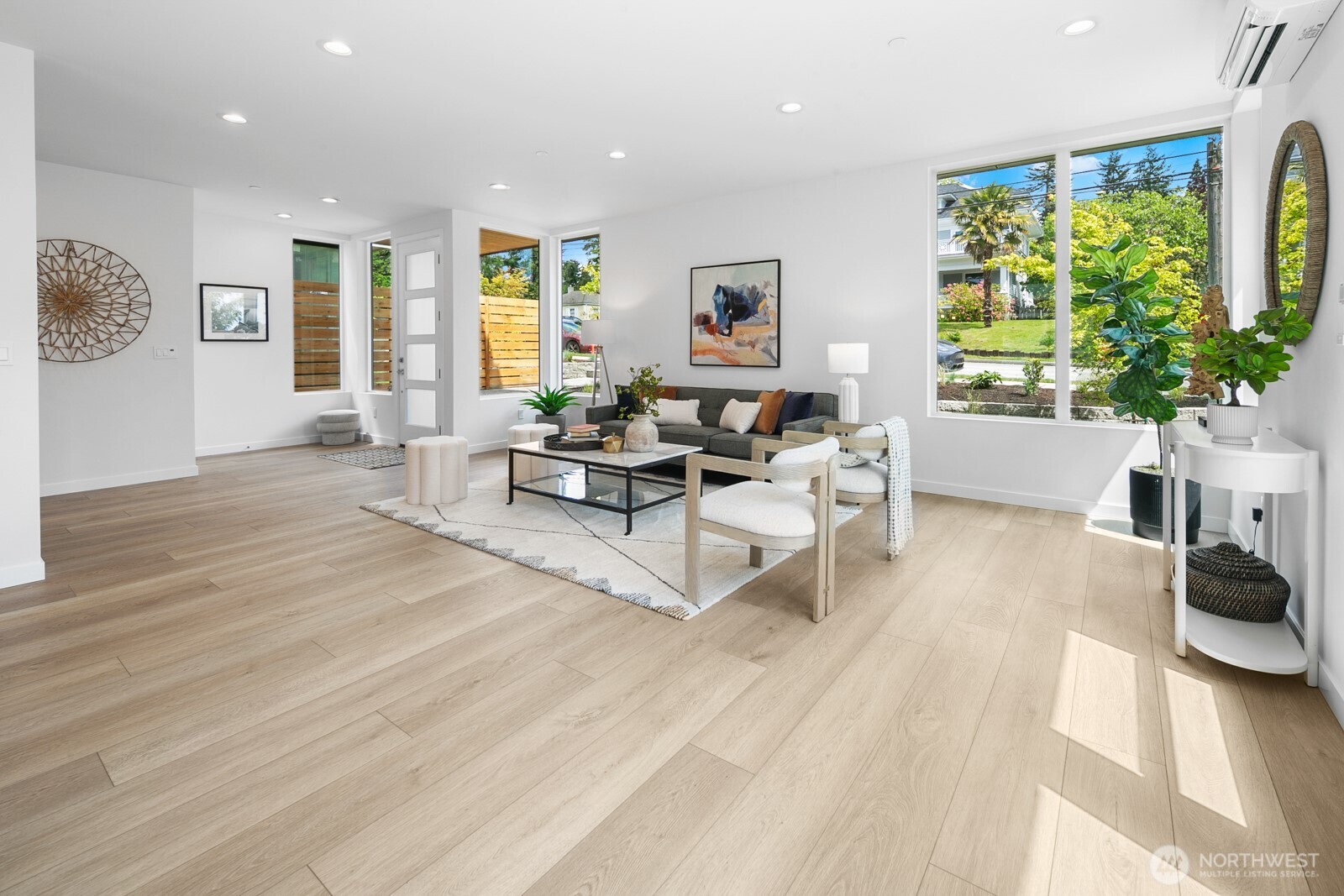 8825 Wallingford Avenue N