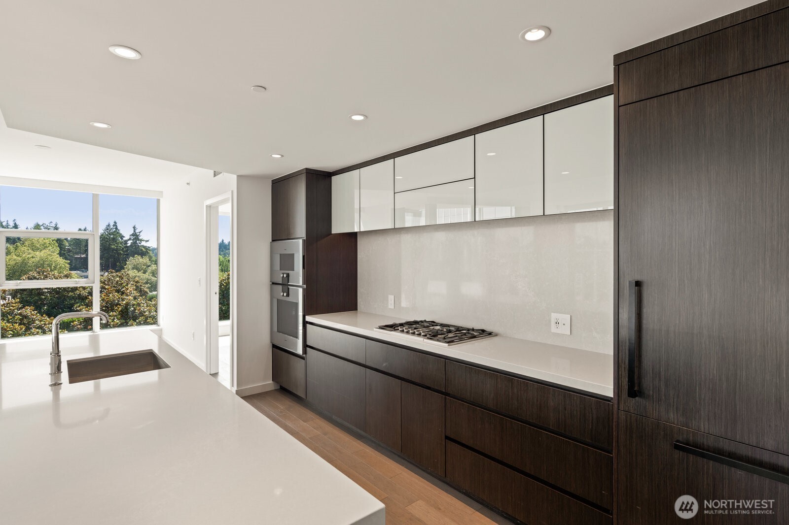 188 Bellevue Way NE Unit: 412