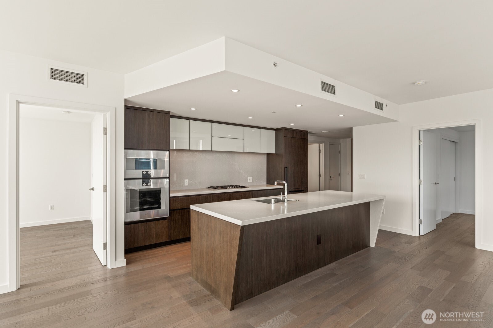 188 Bellevue Way NE Unit: 412