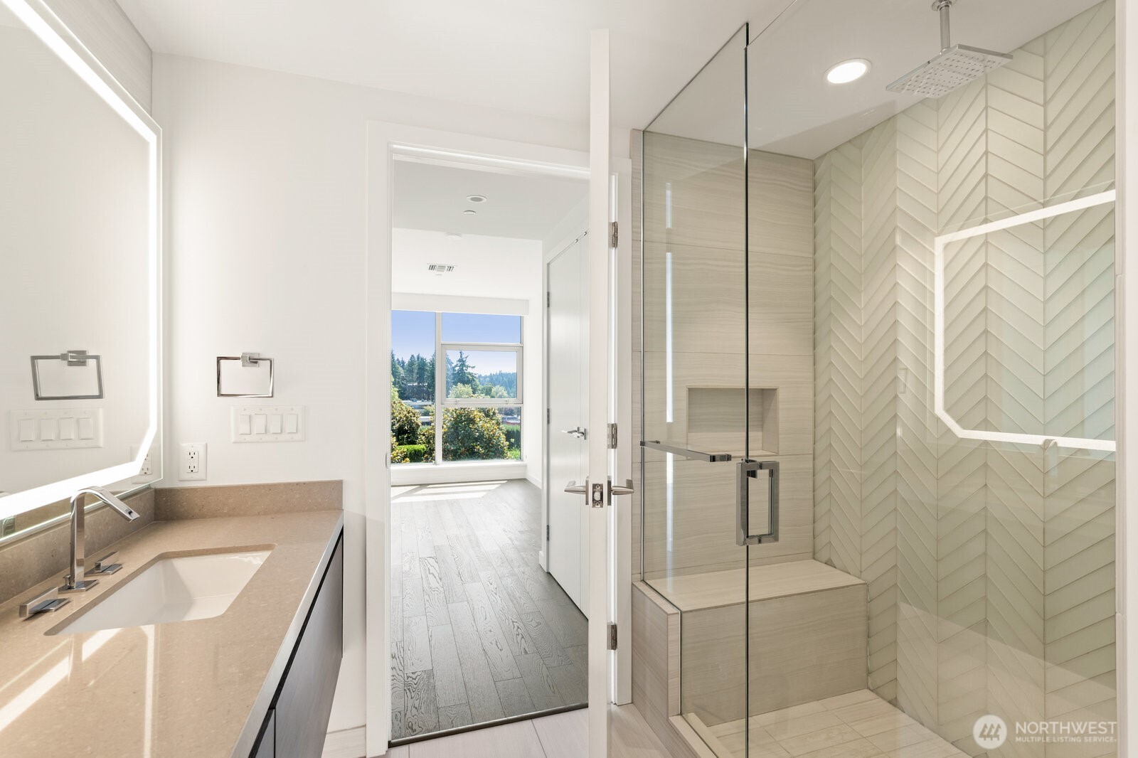 188 Bellevue Way NE Unit: 412