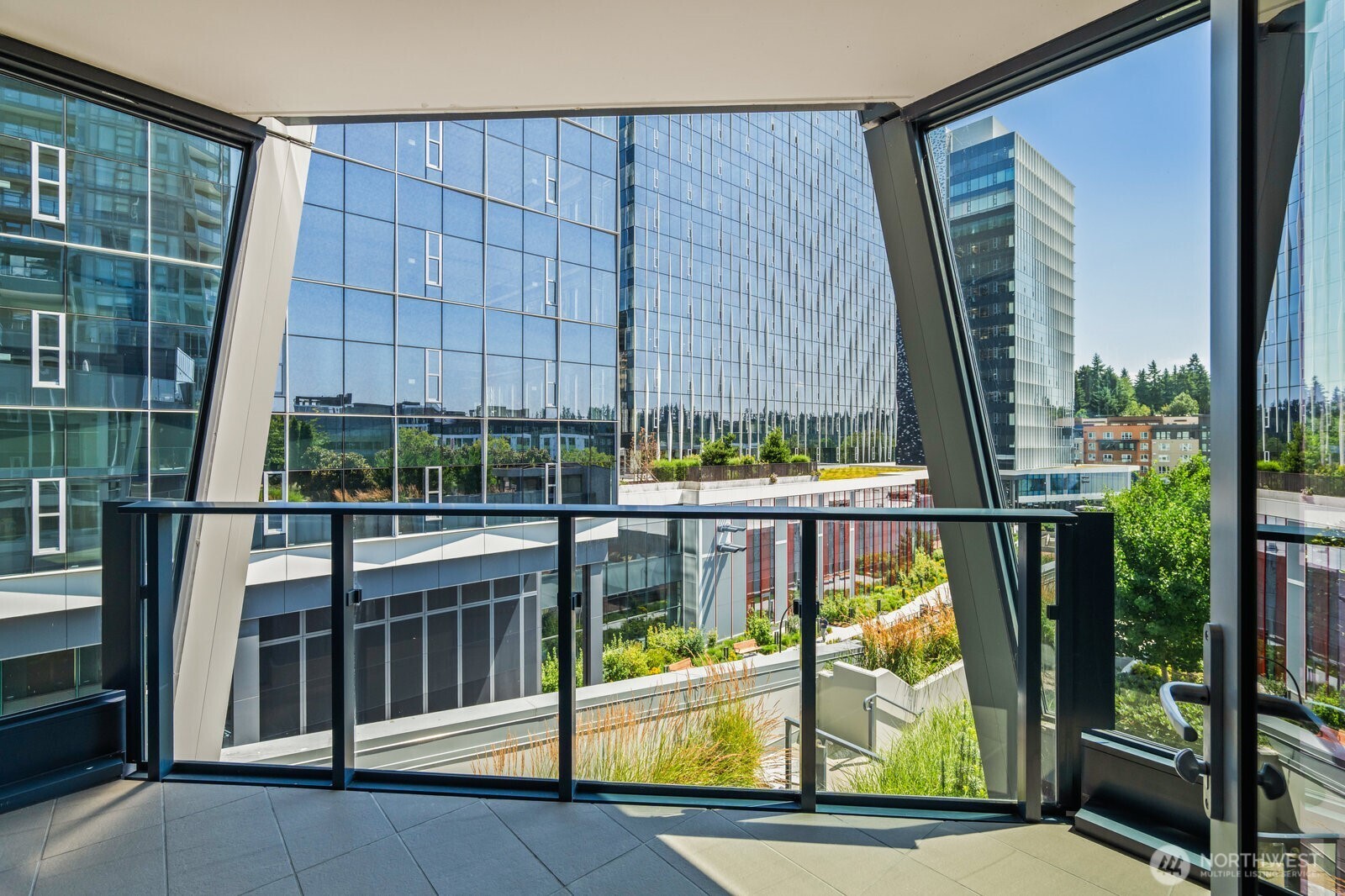 188 Bellevue Way NE Unit: 412