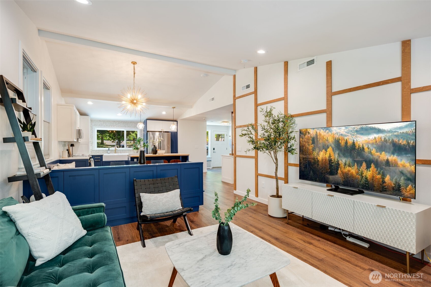 327 Martin Luther King Jr Way