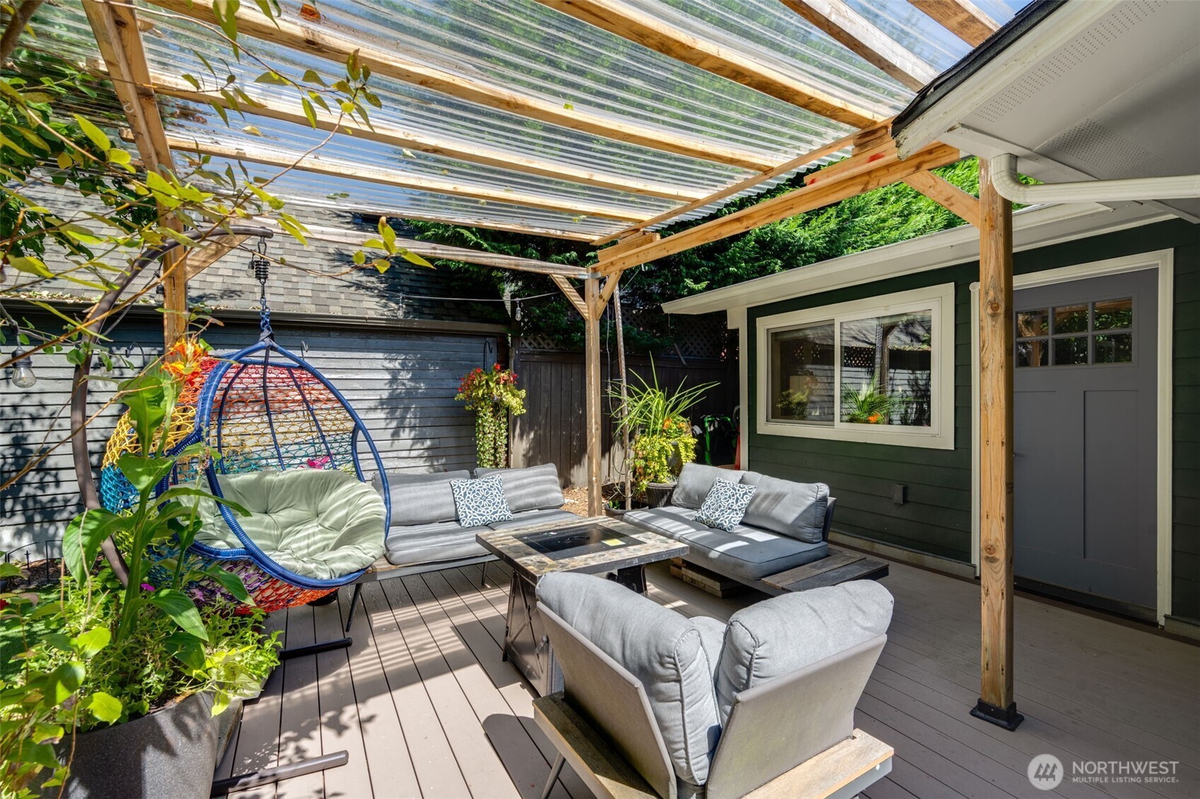 327 Martin Luther King Jr Way