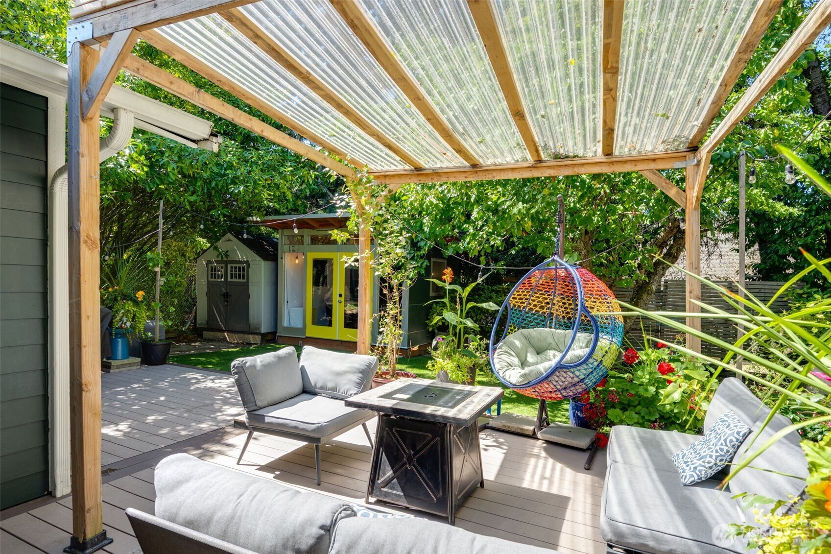 327 Martin Luther King Jr Way