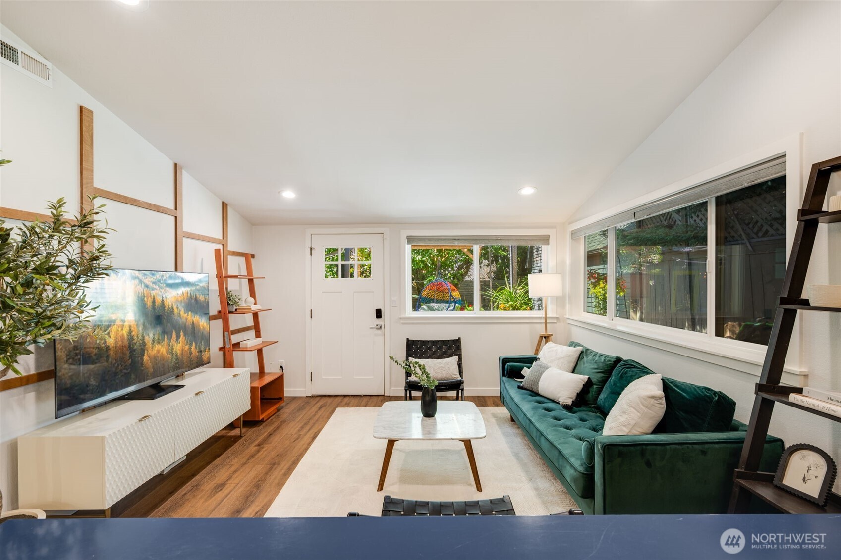 327 Martin Luther King Jr Way