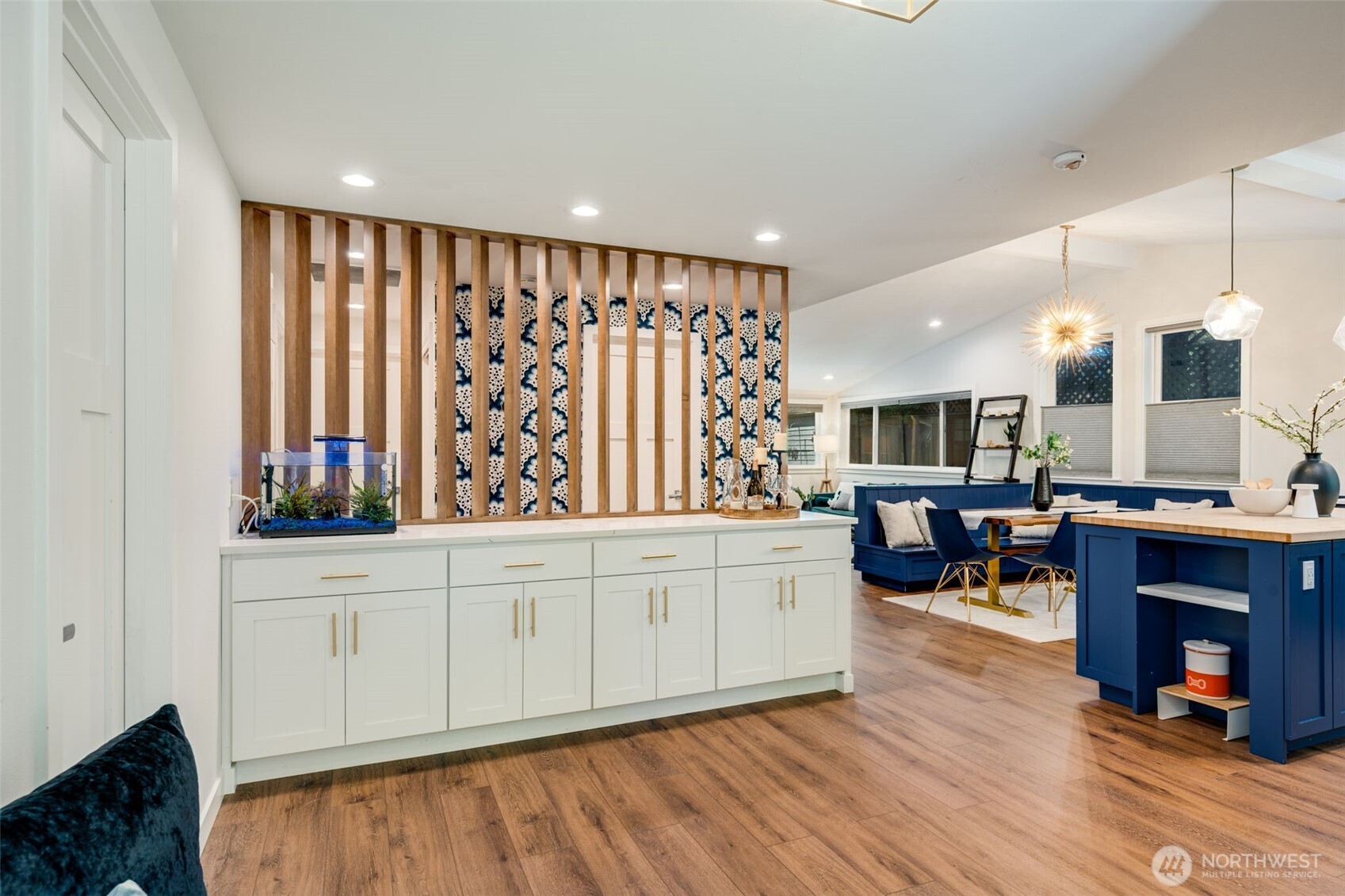 327 Martin Luther King Jr Way