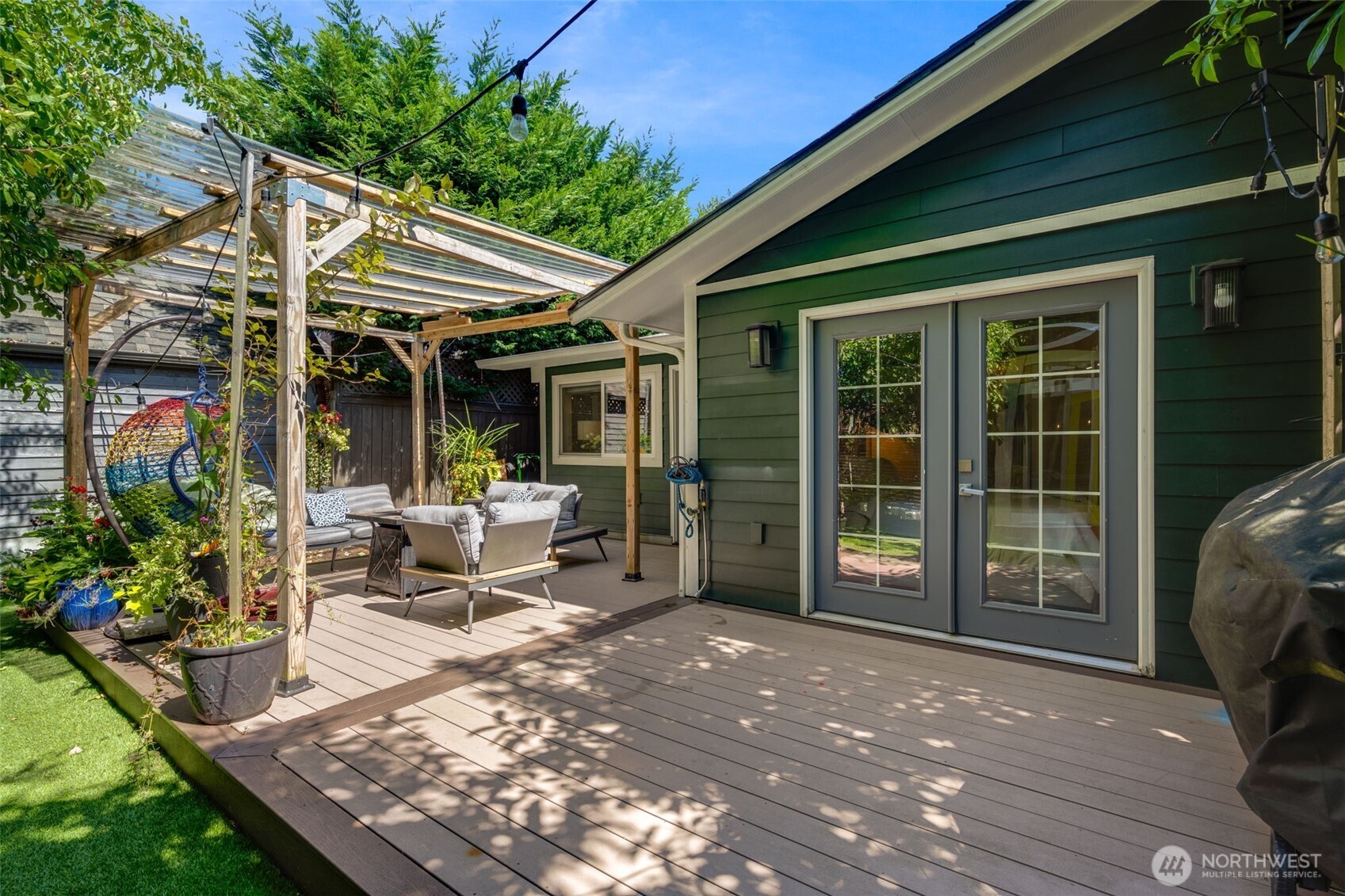 327 Martin Luther King Jr Way