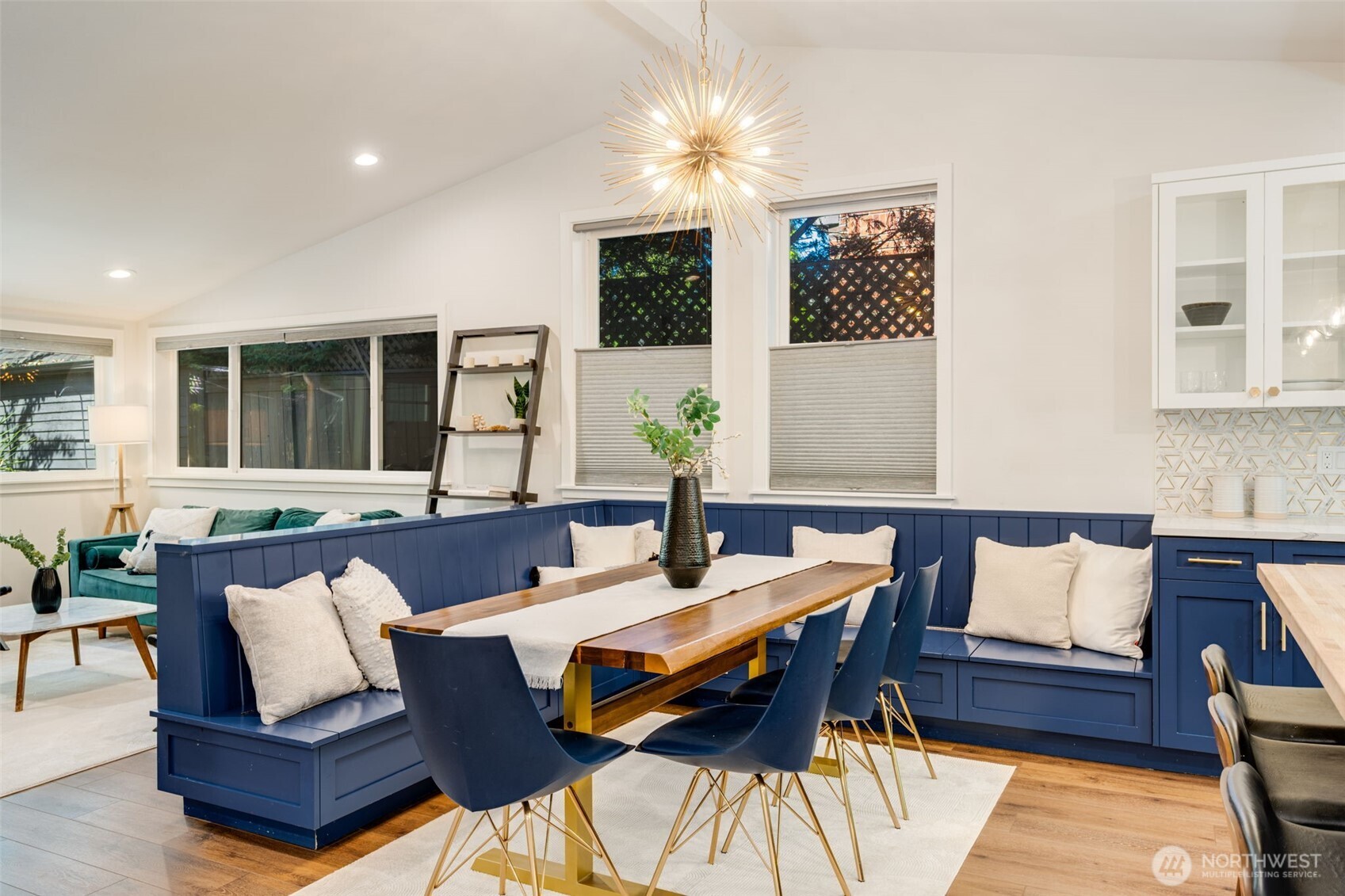 327 Martin Luther King Jr Way