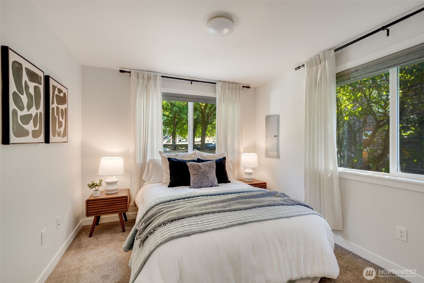 327 Martin Luther King Jr Way