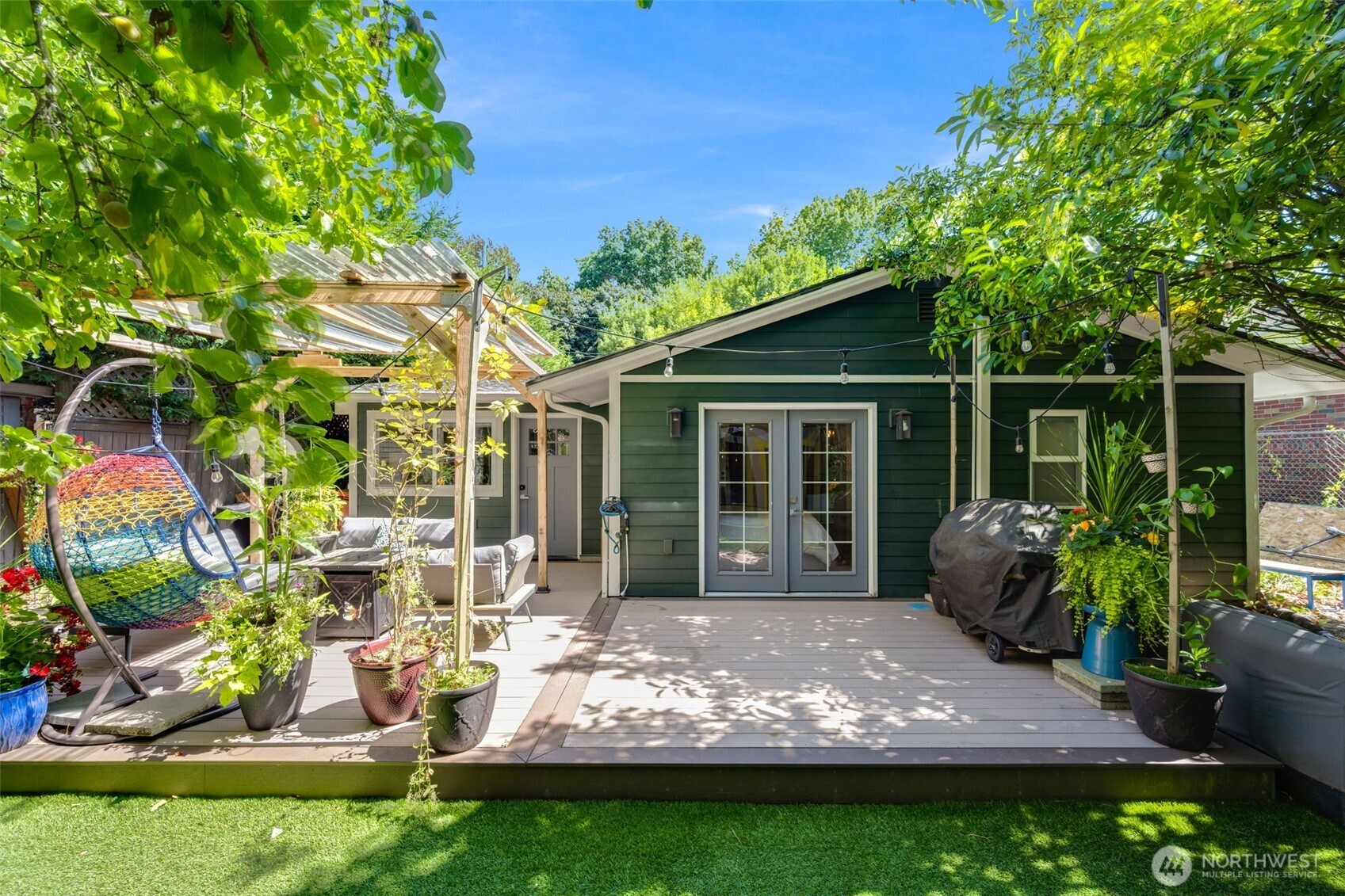 327 Martin Luther King Jr Way