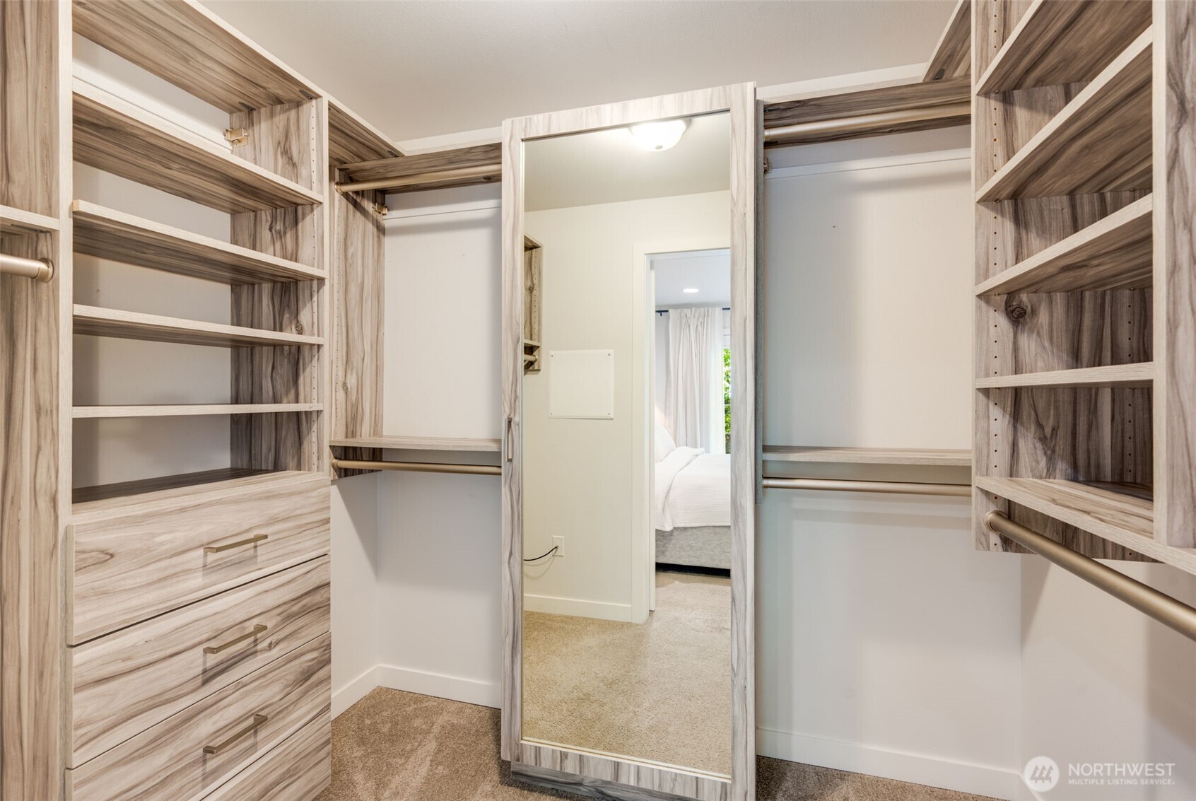 327 Martin Luther King Jr Way