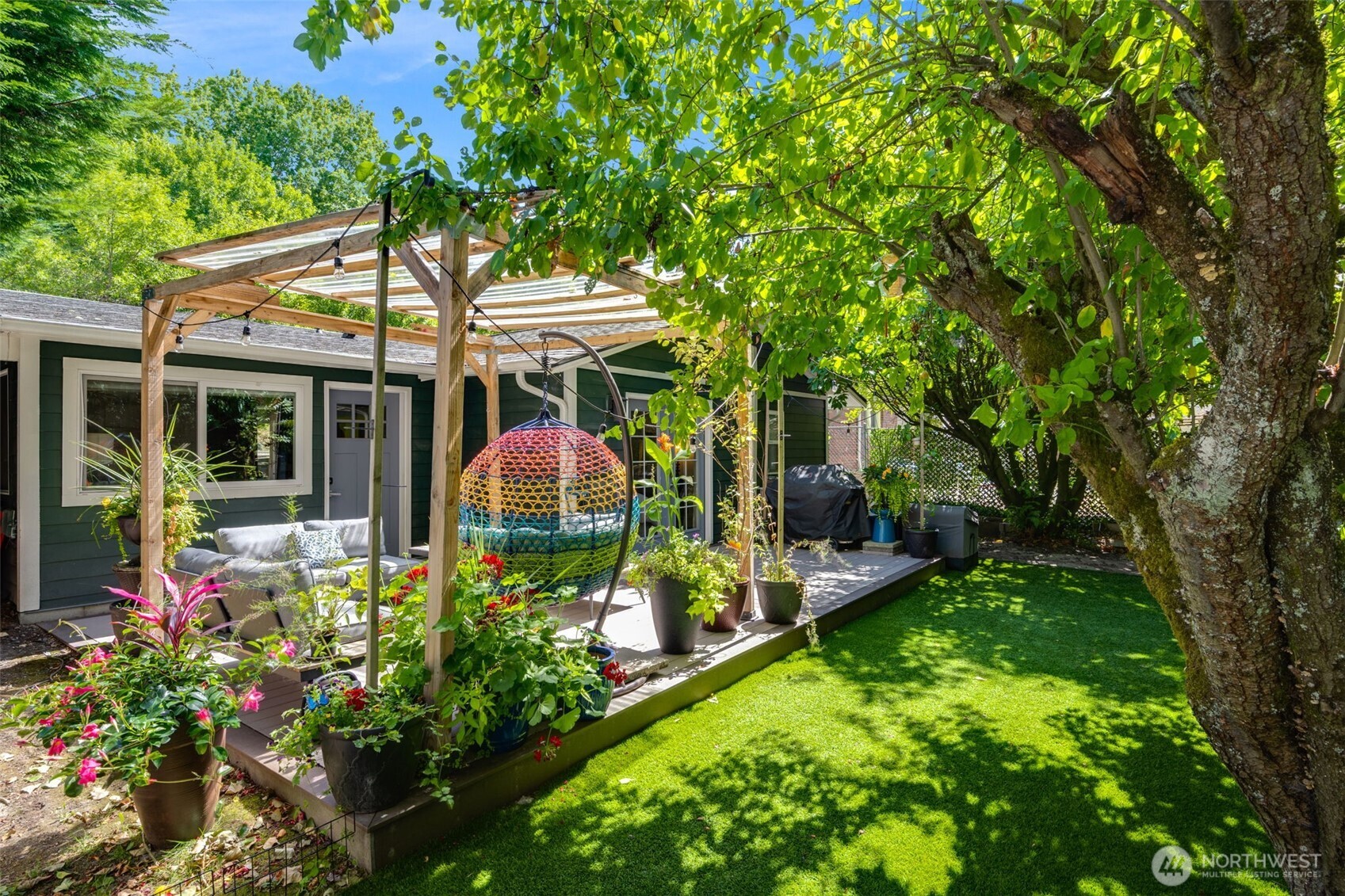 327 Martin Luther King Jr Way