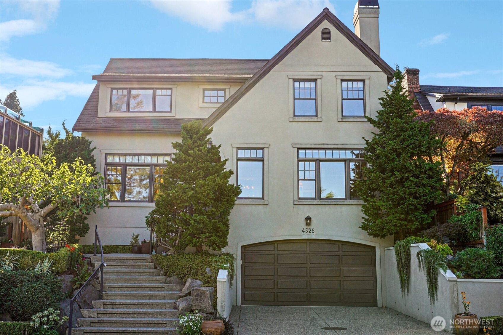 4525 55th Avenue NE