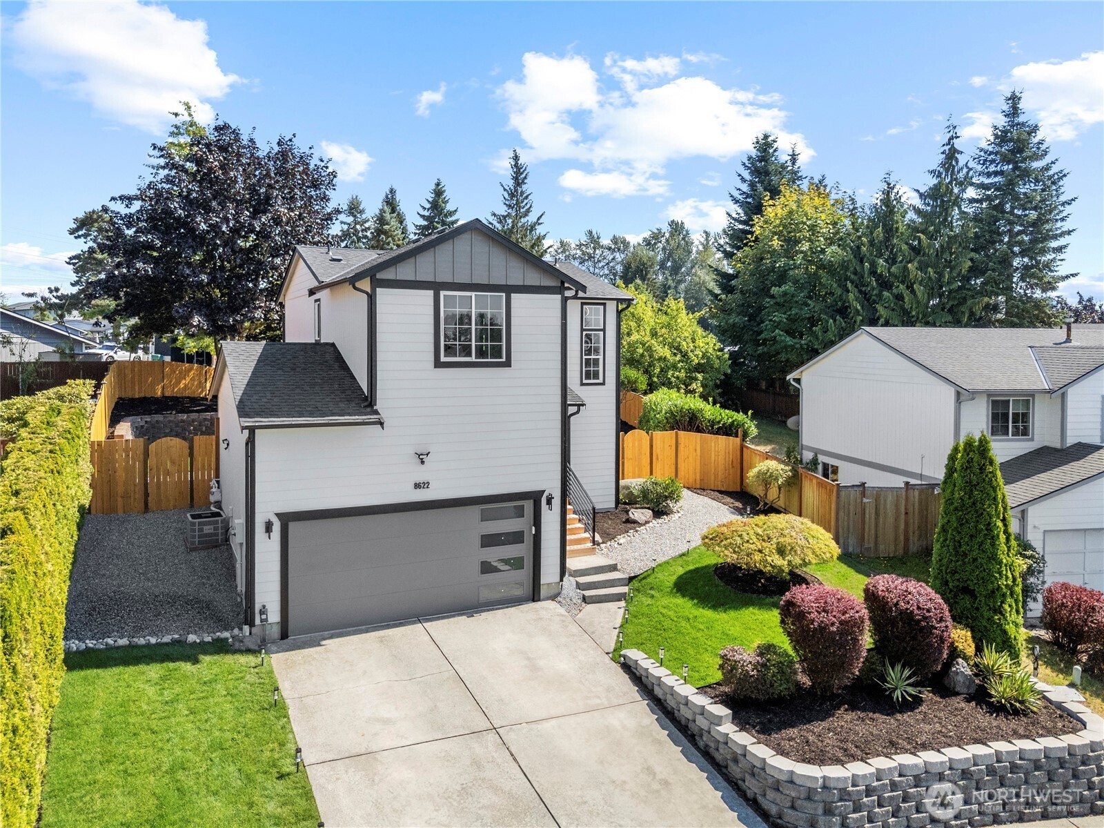 8622 12th Place NE