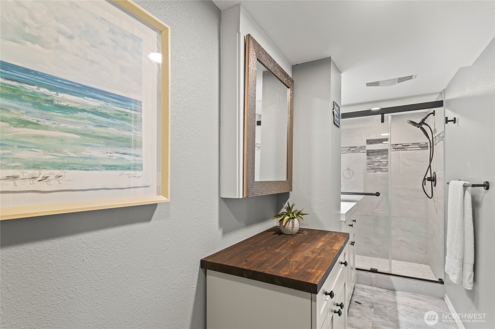 1122 N Skyline Drive