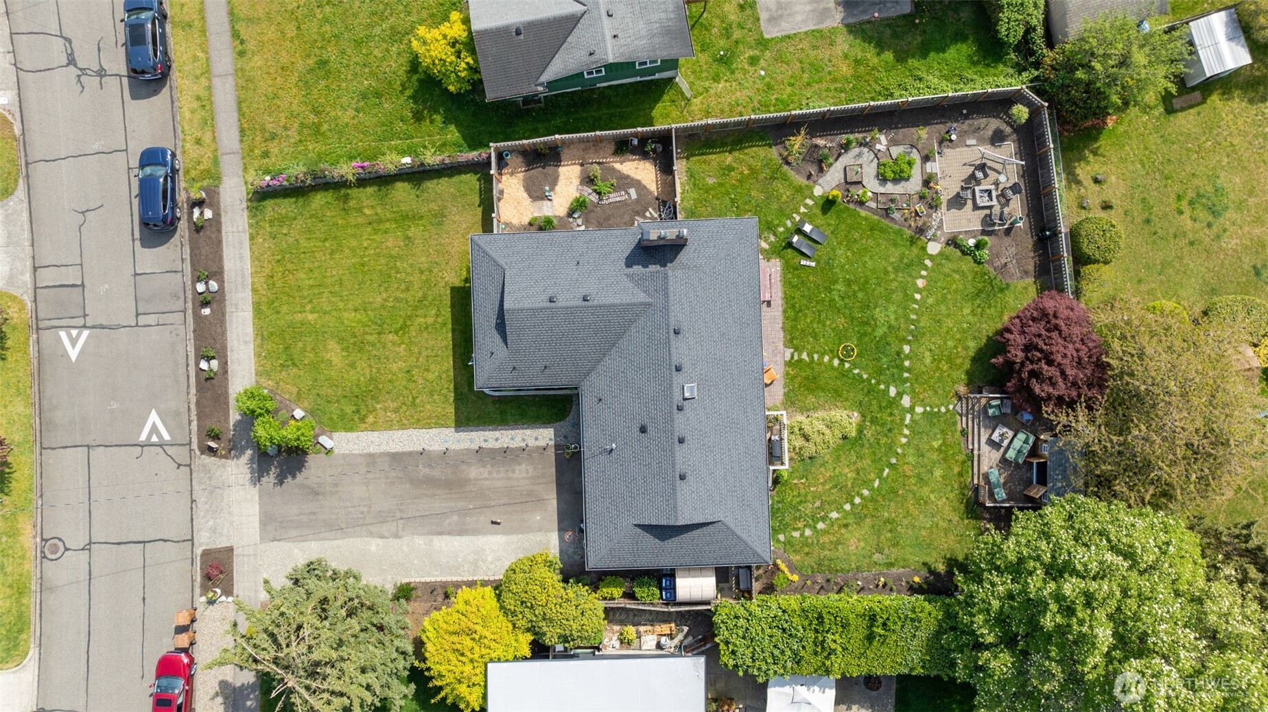 1122 N Skyline Drive