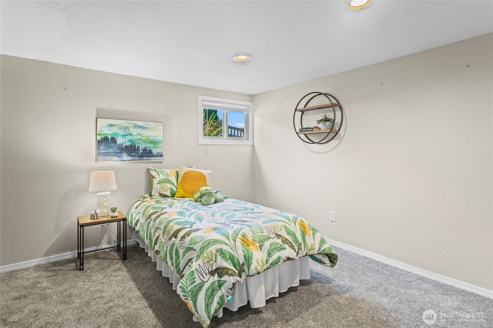 1122 N Skyline Drive