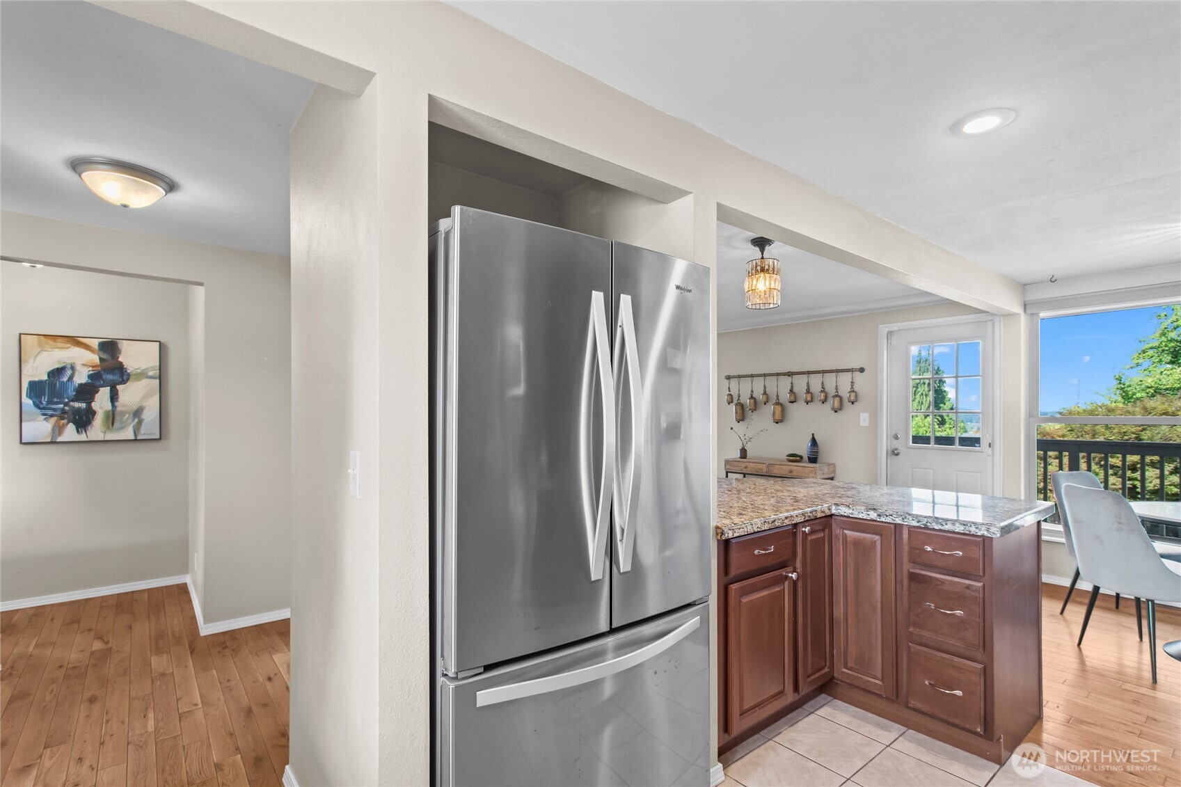 1122 N Skyline Drive