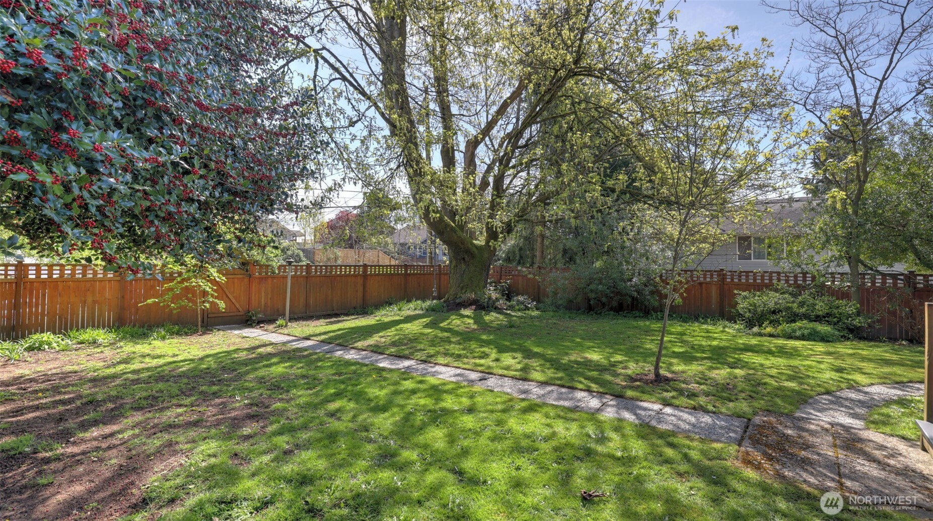 10735 Whitman Avenue N