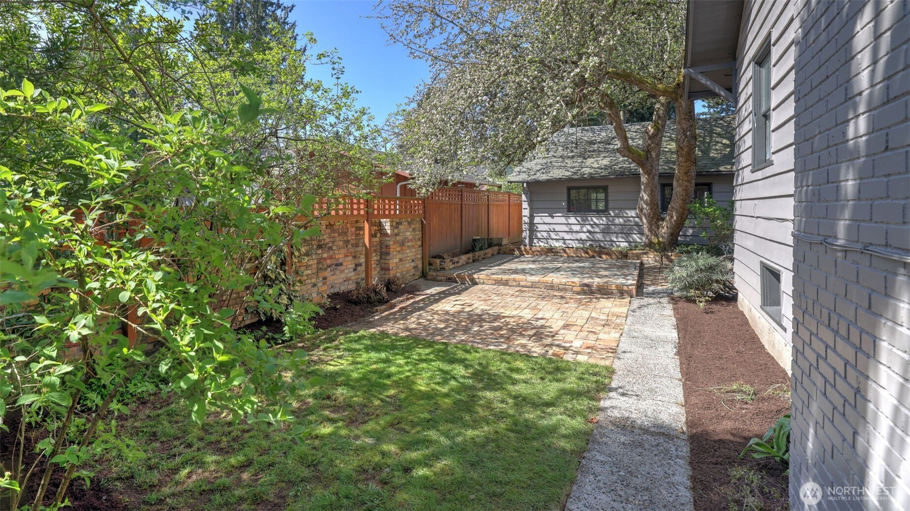 10735 Whitman Avenue N