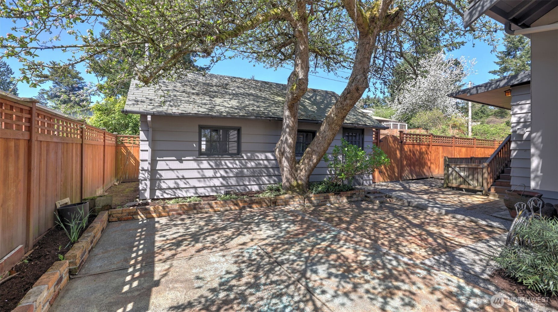 10735 Whitman Avenue N