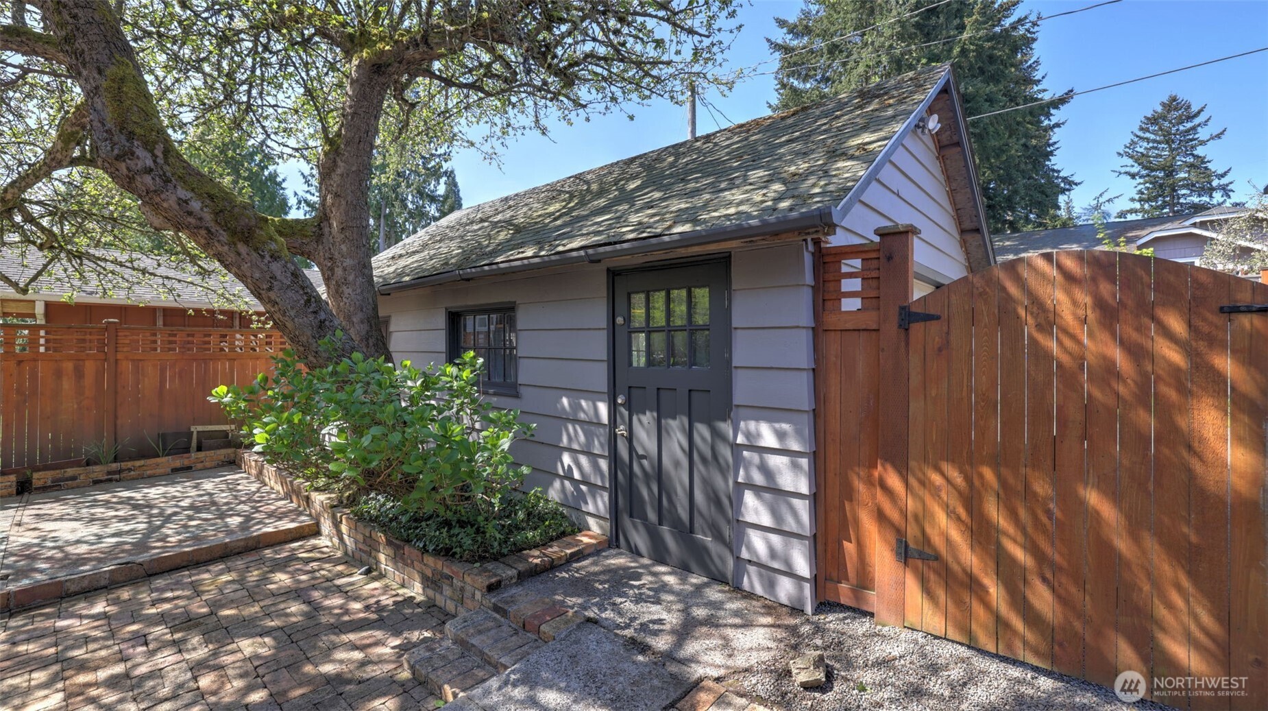 10735 Whitman Avenue N