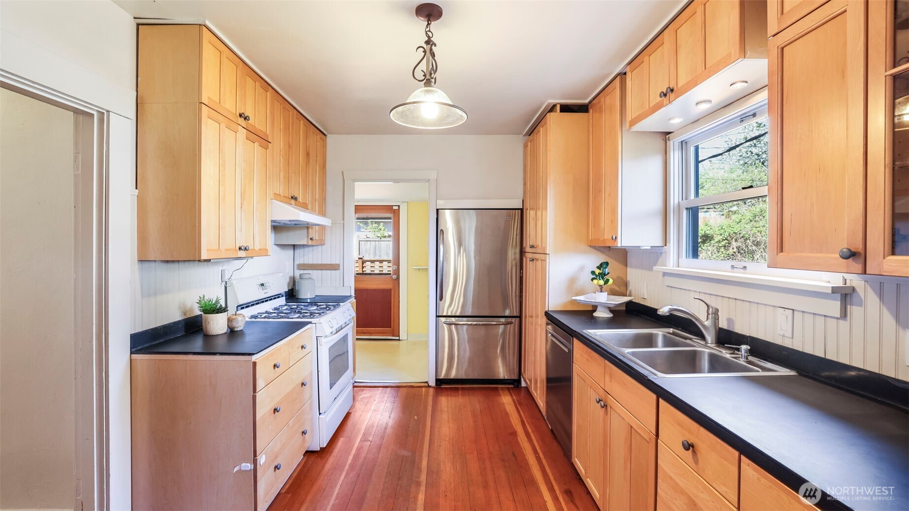 10735 Whitman Avenue N