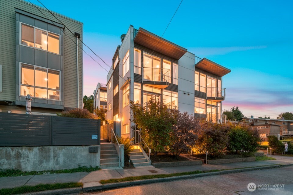 2808 14th Avenue W Unit: B