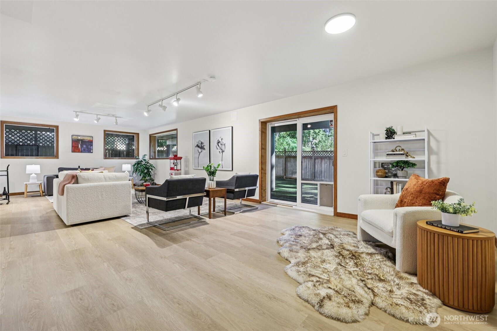 411 W Lake Sammamish Parkway NE