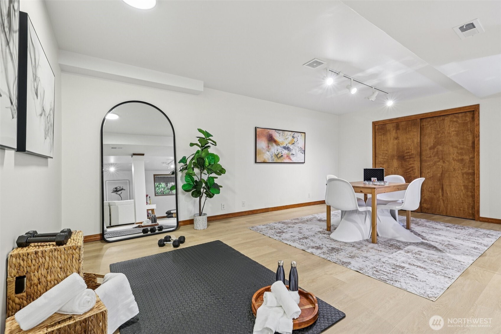 411 W Lake Sammamish Parkway NE